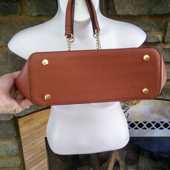 ☀ Gorgeous Brown chain purse - Picture 2 of 5